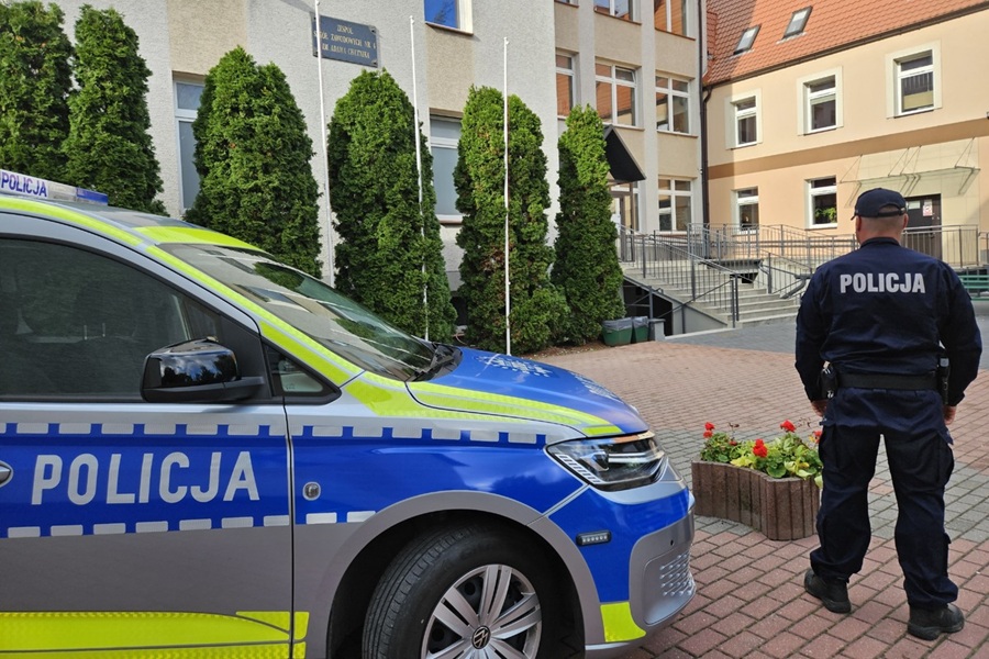 Procedury bezpieczeństwa i stały kontakt ze służbami w makowskich szkołach